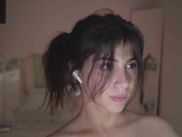 -Madi- webcam