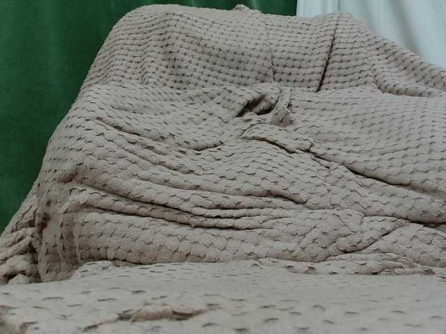 Lolaxx-x's BongaCams show and profile