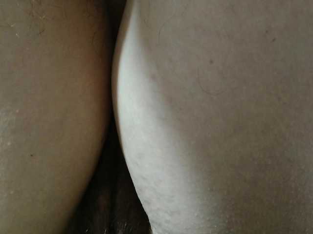 Lolaxx-x's BongaCams show and profile