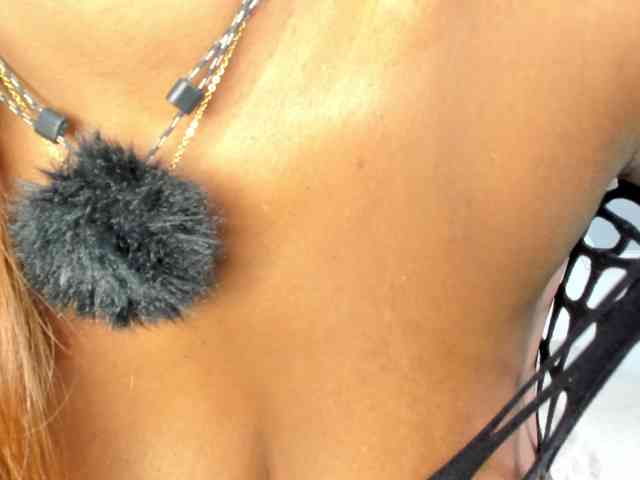 Samara-velez1 webcam