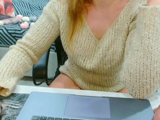 JuicyGloss Porn Show