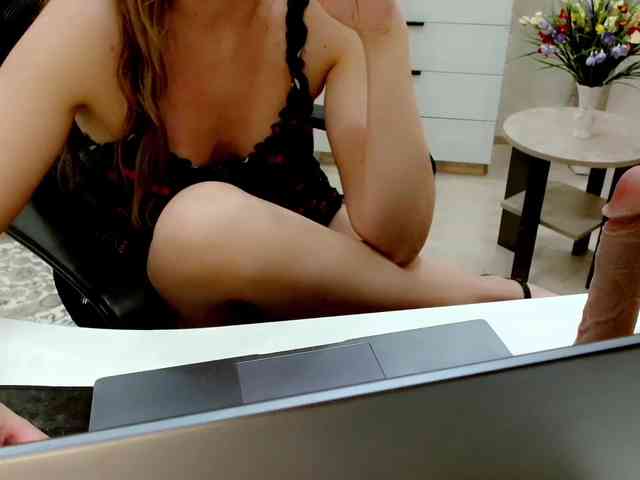 JuicyGloss webcam