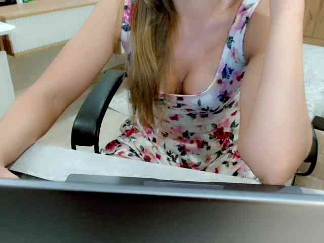 JuicyGloss webcam