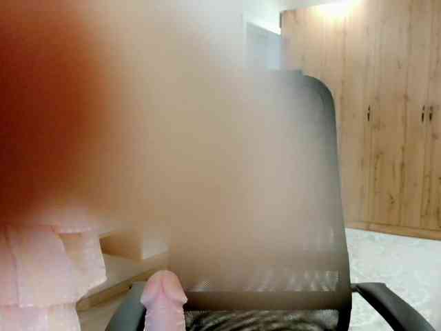 JuicyGloss webcam