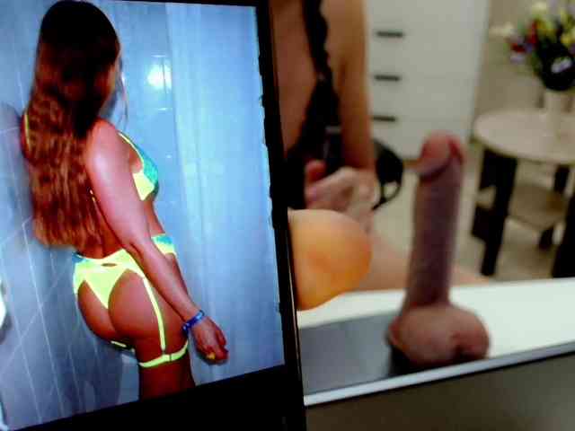 JuicyGloss webcam