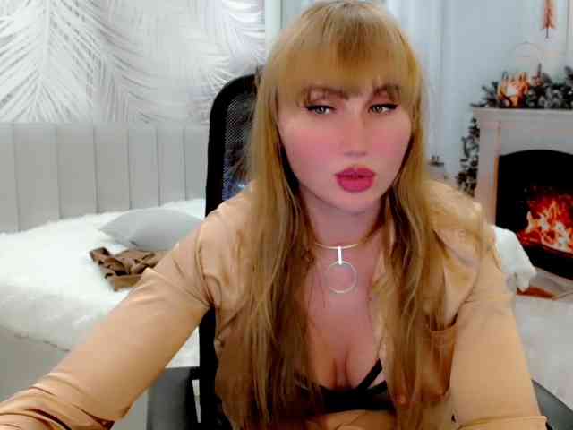 JuicyGloss webcam