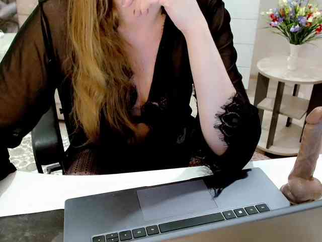 JuicyGloss webcam
