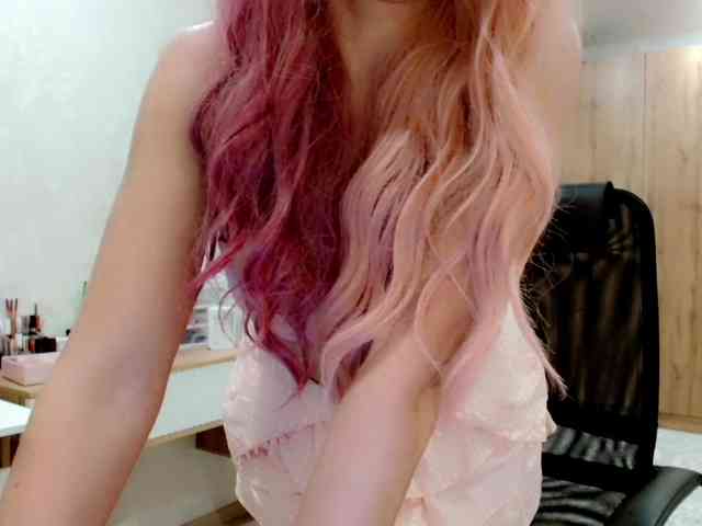 JuicyGloss webcam