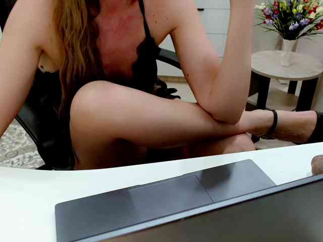 JuicyGloss webcam