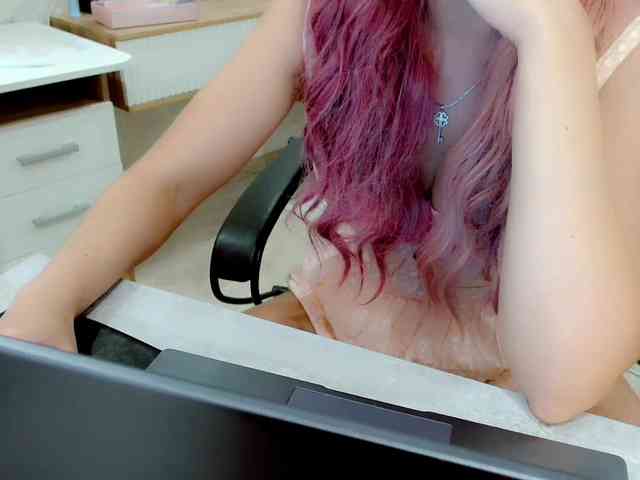 JuicyGloss webcam