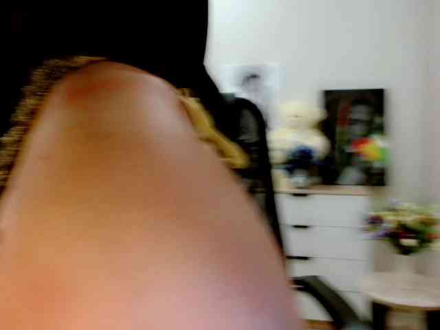 JuicyGloss webcam