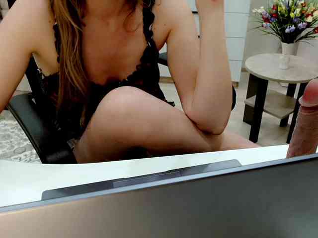 JuicyGloss webcam