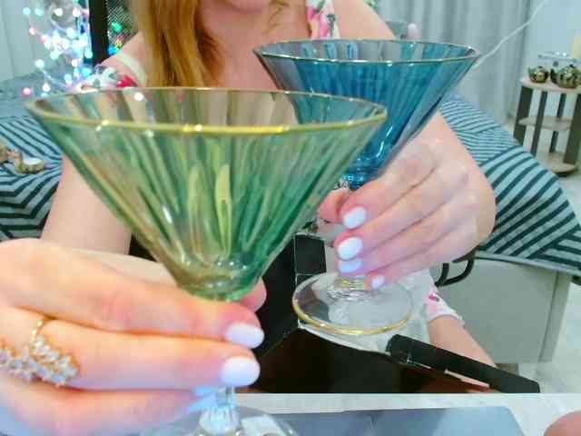 JuicyGloss Live Webcam on BongaCams