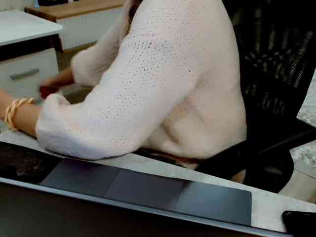 JuicyGloss webcam