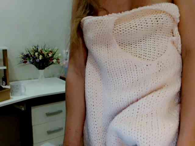 JuicyGloss webcam