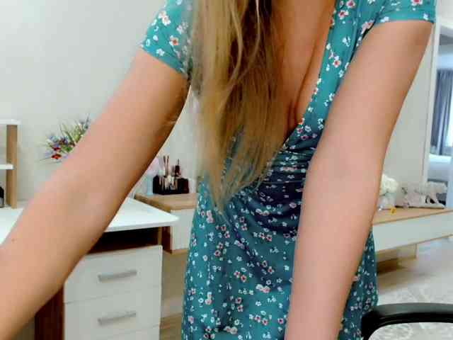 JuicyGloss webcam