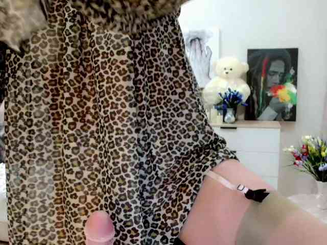 JuicyGloss webcam