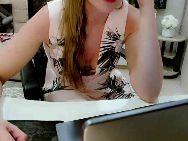 JuicyGloss webcam