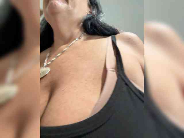RachaelRay69 webcam