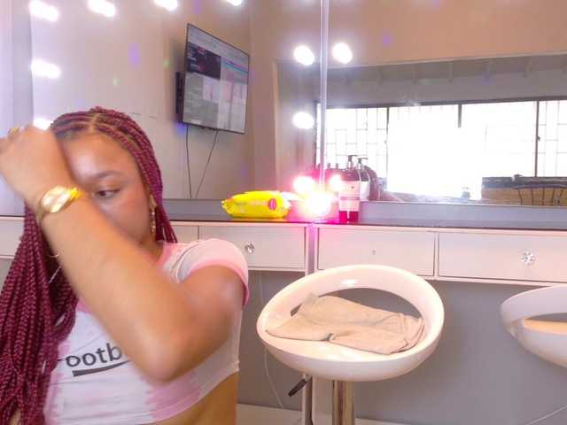 farianajulie's BongaCams show and profile