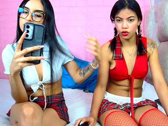 FarianaJulie webcam