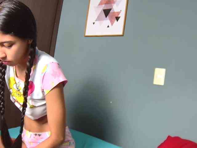 FarianaJulie webcam
