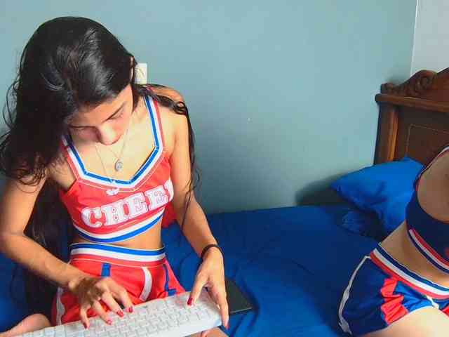 FarianaJulie webcam