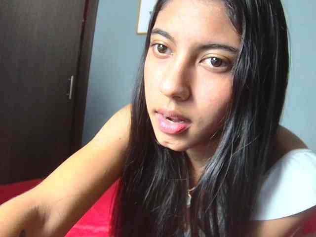 FarianaJulie webcam