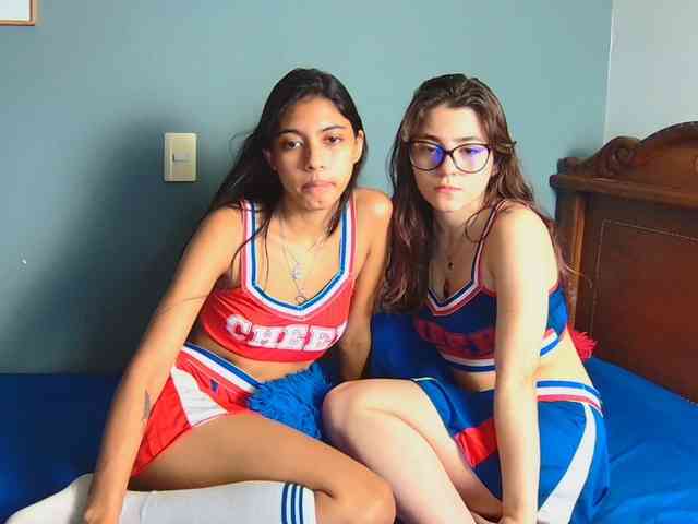 FarianaJulie webcam