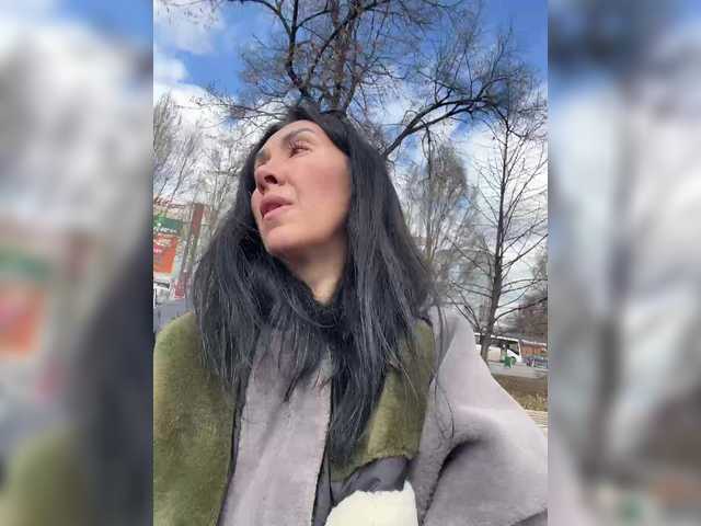 KarolinaMilf's BongaCams show and profile