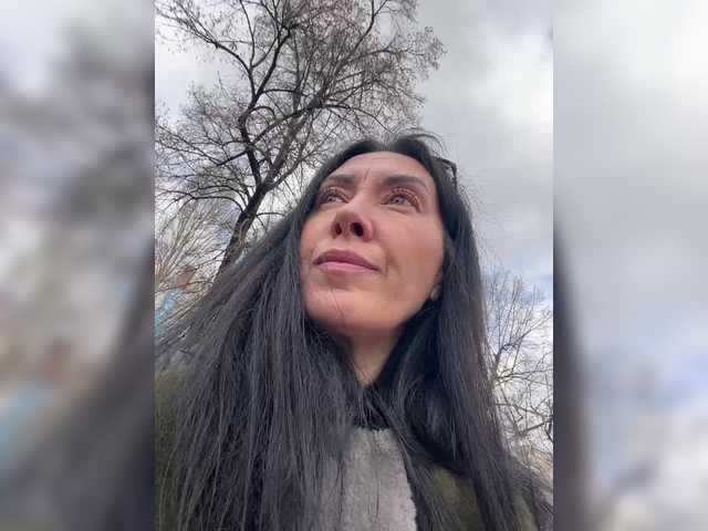 KarolinaMilf's BongaCams show and profile