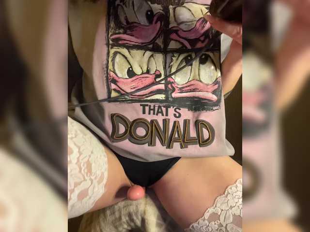 KarolinaMilf's BongaCams show and profile