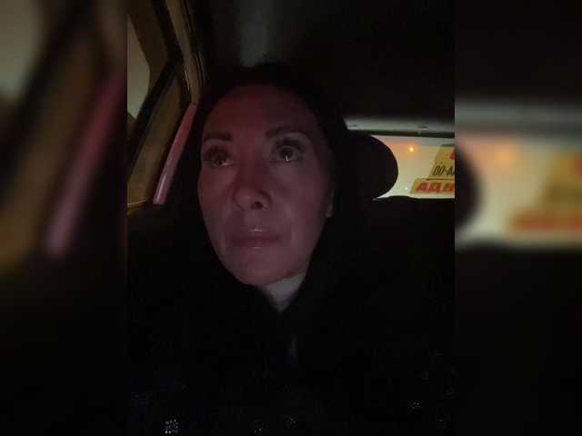 KarolinaMilf's BongaCams show and profile