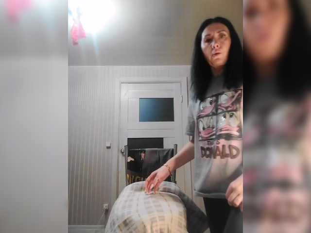 KarolinaMilf's BongaCams show and profile