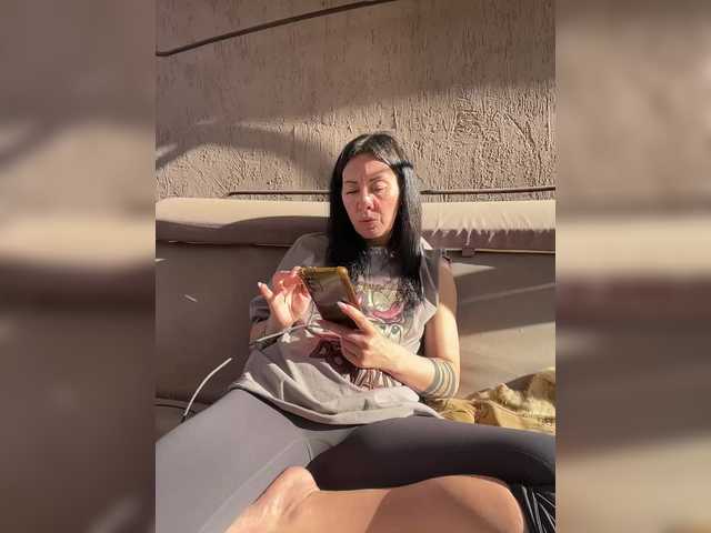 KarolinaMilf's BongaCams show and profile