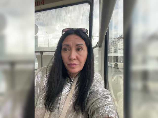 KarolinaMilf's BongaCams show and profile