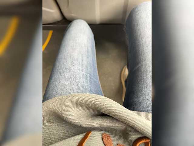 KarolinaMilf's BongaCams show and profile