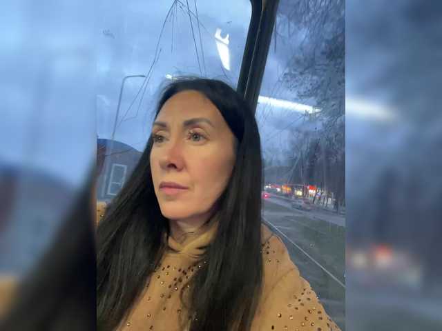 KarolinaMilf's BongaCams show and profile