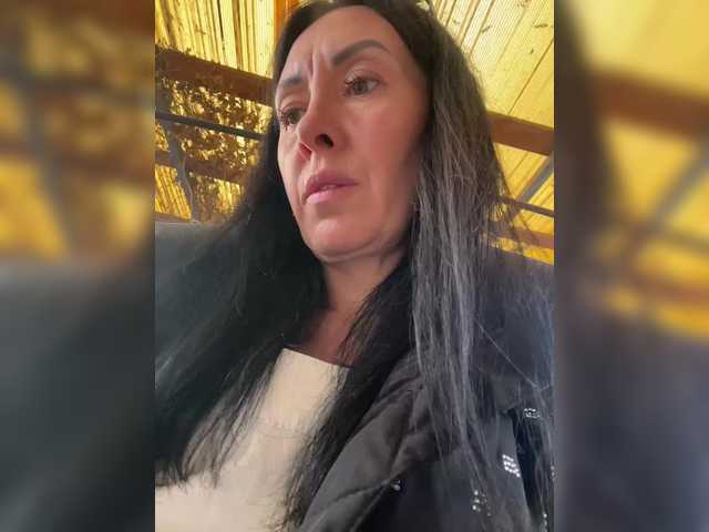 KarolinaMilf's BongaCams show and profile