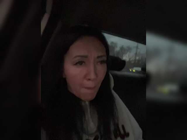 KarolinaMilf's BongaCams show and profile