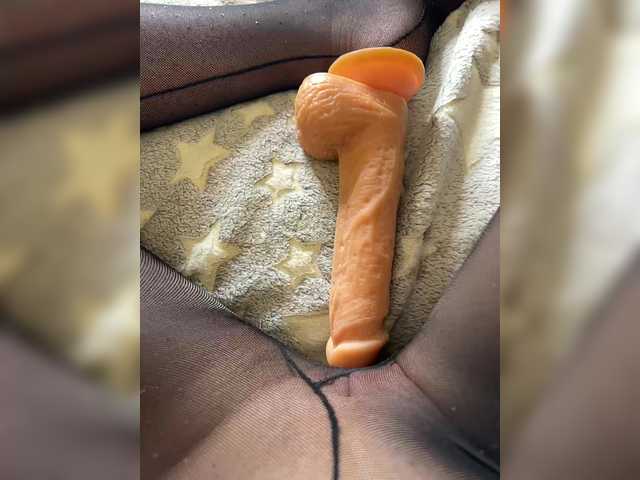 KarolinaMilf's BongaCams show and profile