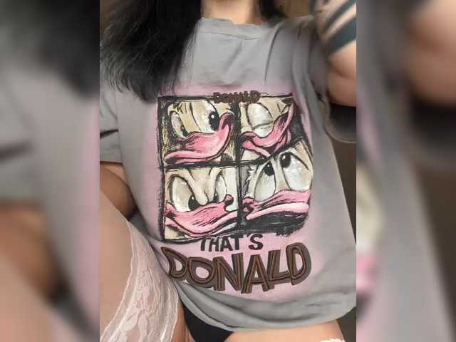 KarolinaMilf's BongaCams show and profile