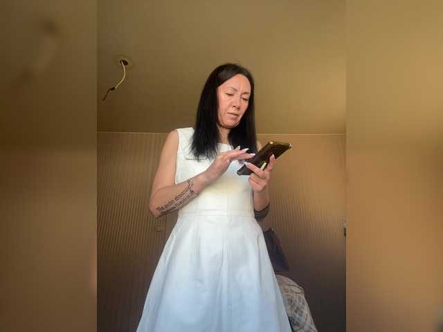 KarolinaMilf's BongaCams show and profile