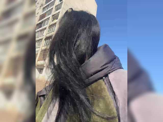 KarolinaMilf's BongaCams show and profile