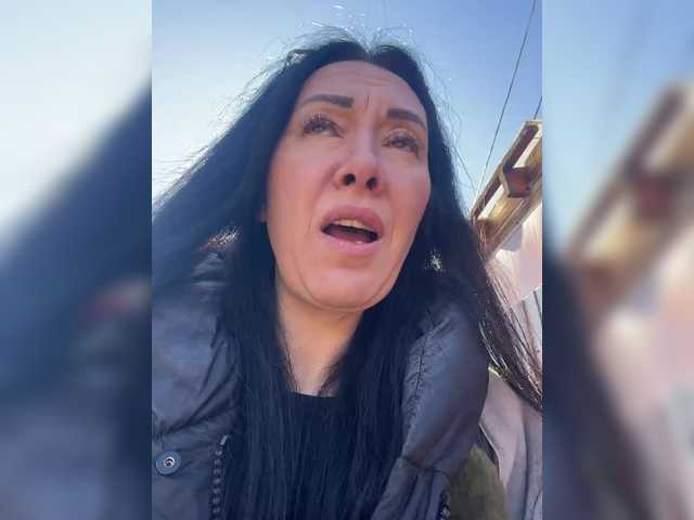 KarolinaMilf's BongaCams show and profile