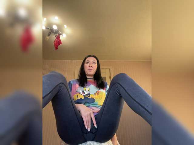 KarolinaMilf's BongaCams show and profile