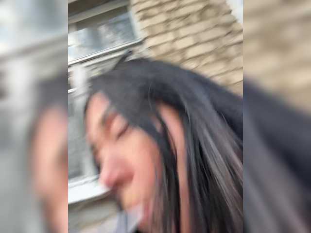 KarolinaMilf's BongaCams show and profile