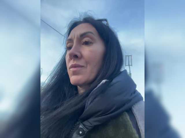 KarolinaMilf live cam profile