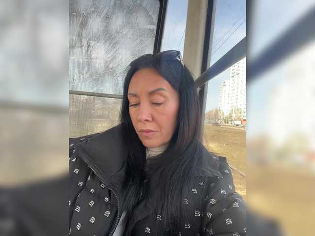 KarolinaMilf's BongaCams show and profile