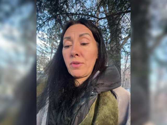 KarolinaMilf's BongaCams show and profile